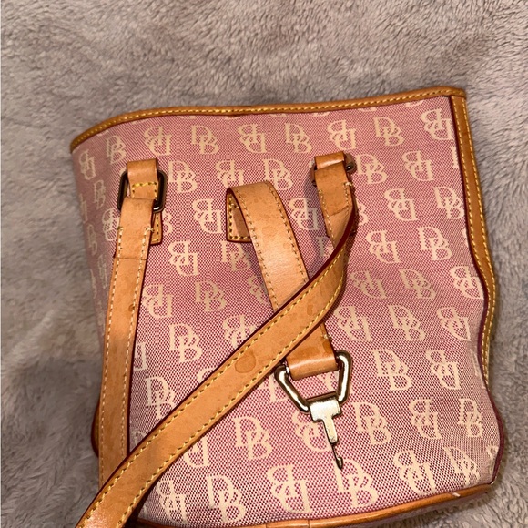 Dooney & bourke pink bucket bag - Picture 8 of 11
